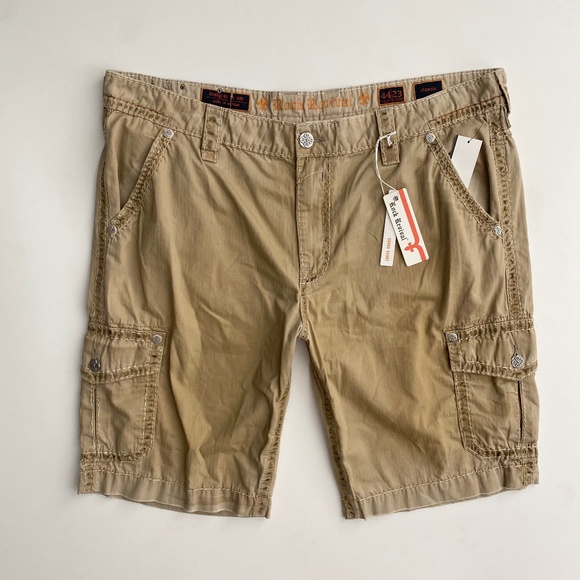 Rock Revival Nwt Classic Cargo Shorts in Beige 44 - Picture 1 of 6